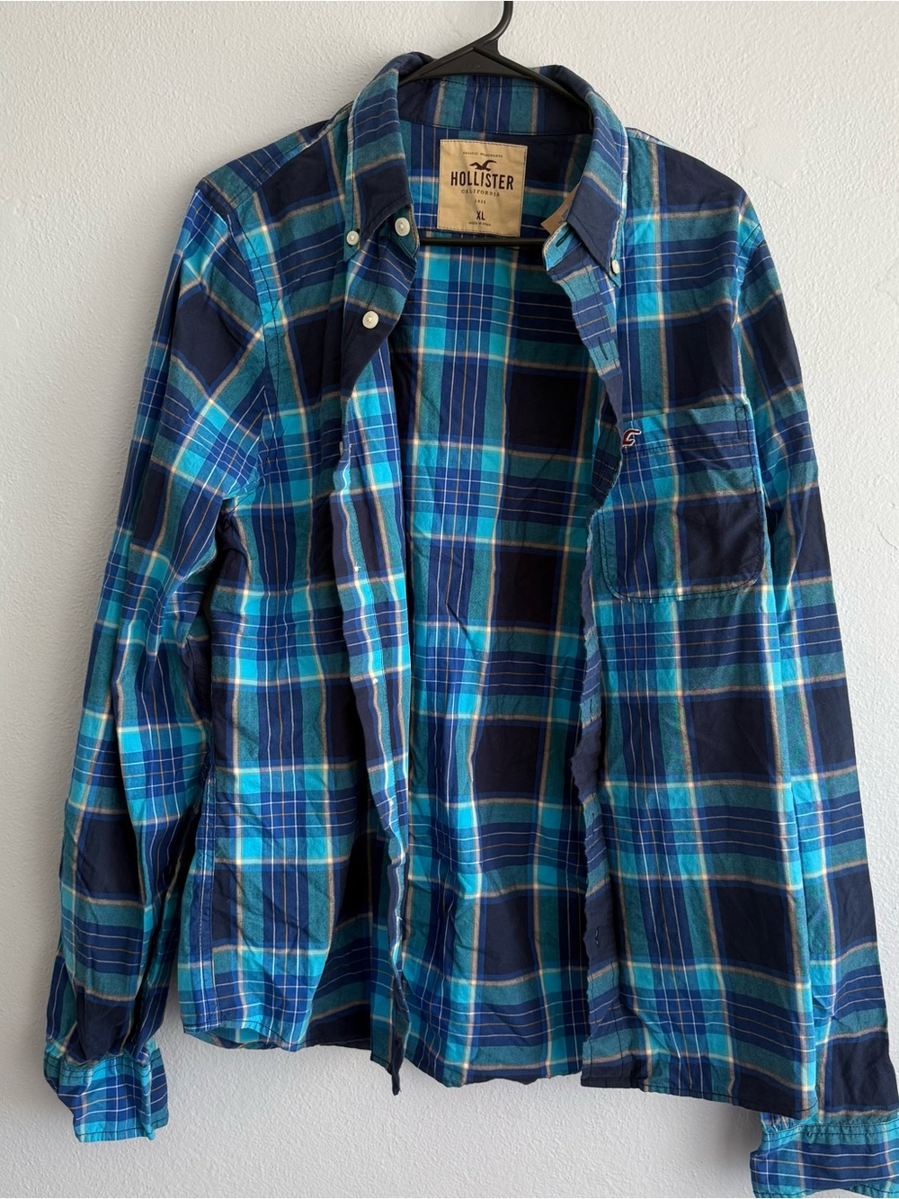 NWT Hollister Men's Navy and Teal Plaid Button-Down Shirt - Size XL